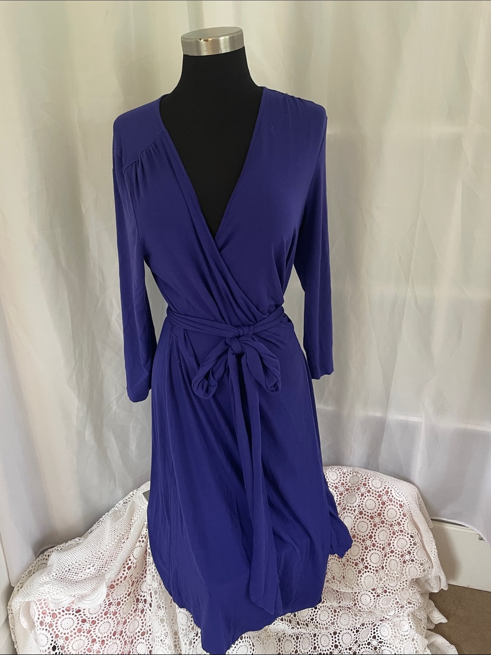 Banana republic Royal Blue Wrap Dress with Waist Tie Size L PTP 21 w stretch L28